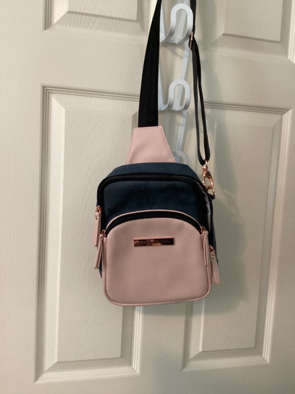 Petunia Pickle bottom cross cross sling bag